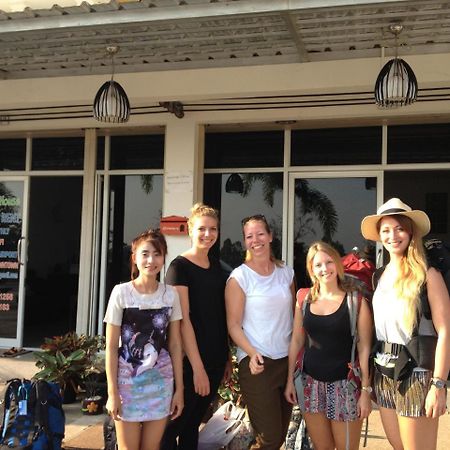 Jc Guesthouse @ Suratthani Airport Szuratthani Kültér fotó