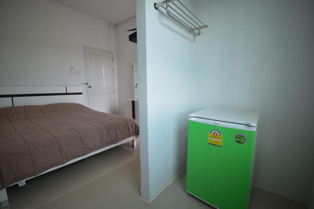 Jc Guesthouse @ Suratthani Airport Szuratthani Kültér fotó